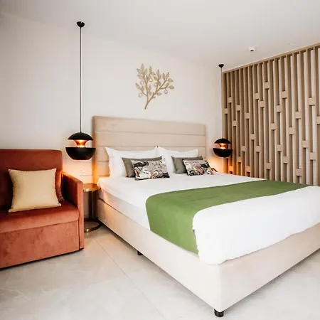 Hotel At Herbal Boutique &