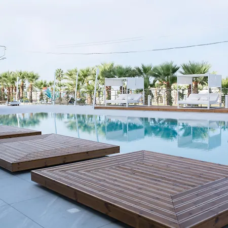 Hotel At Herbal Boutique &